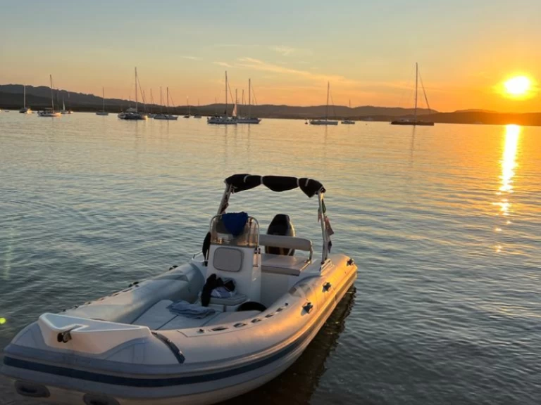 Yacht charter Poltu Quatu cheap 650