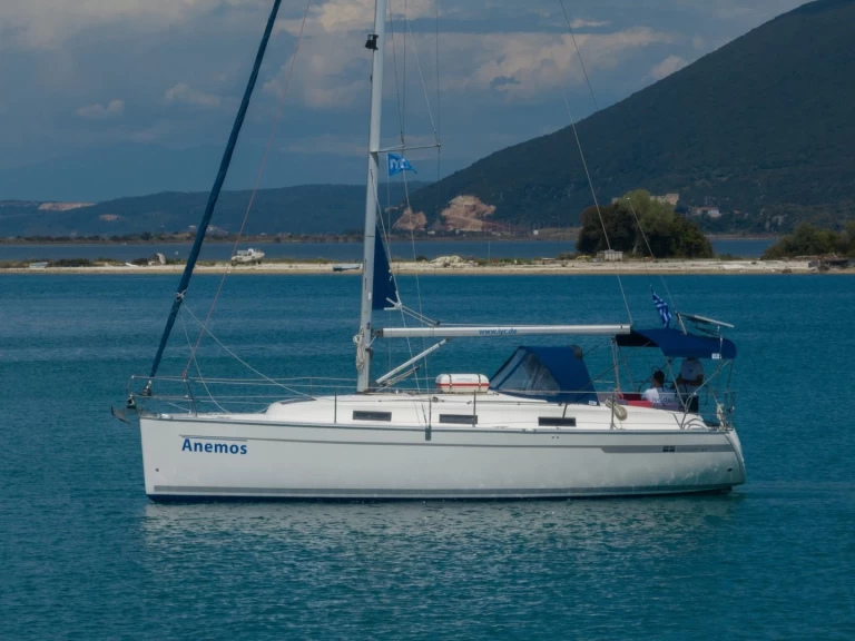 Bareboat Rental Sailboat Bavaria with a boat licence