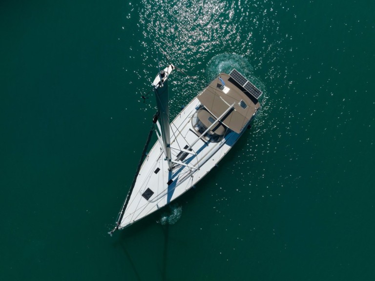 Jeanneau Sun Odyssey 439 in Lefkáda on SamBoat