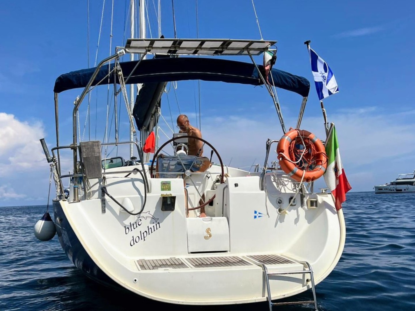 Rent a Sailboat Bénéteau Oceanis 411 Celebration in Procida (Blù