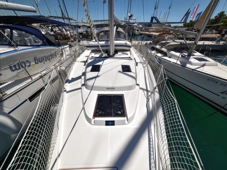 Yacht charter Sukošan cheap Bavaria C38