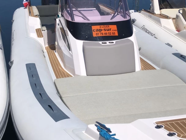 Boat rental Capelli Tempest 1000 in Saint-Cyprien on Samboat
