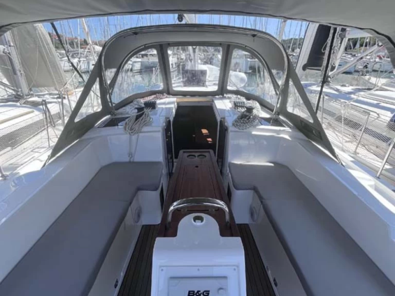 Yacht charter Pula cheap Bavaria C38