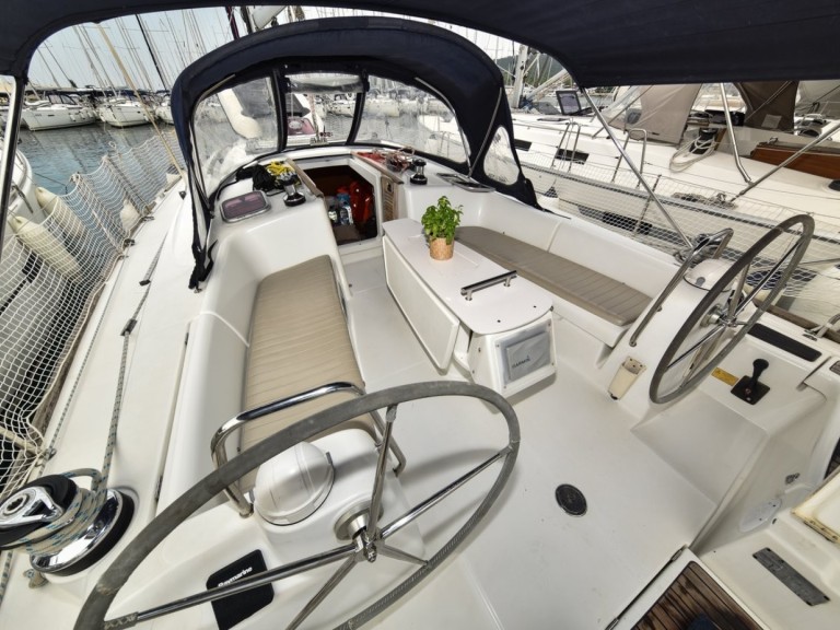 Bareboat Rental Sailboat Bénéteau with a boat licence