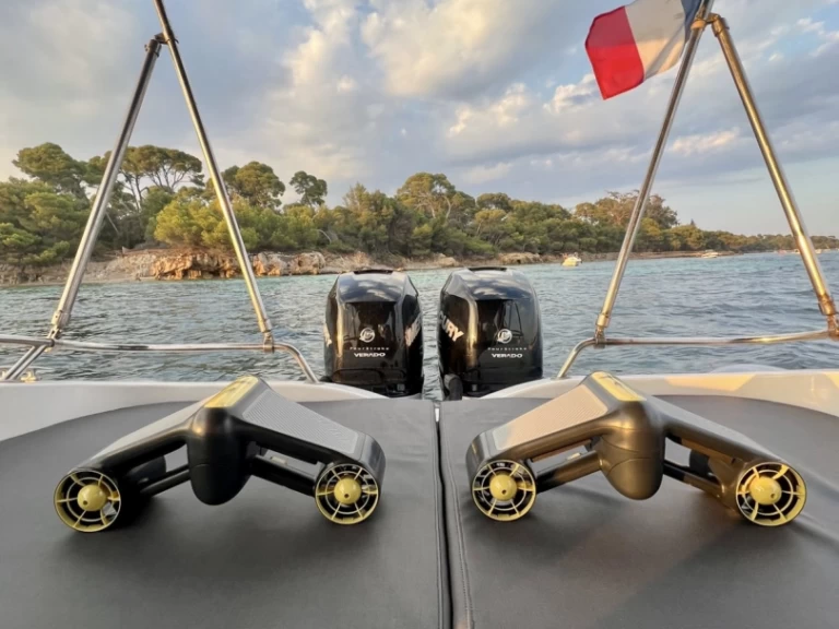 Bareboat Rental RIB Sacs with a boat licence