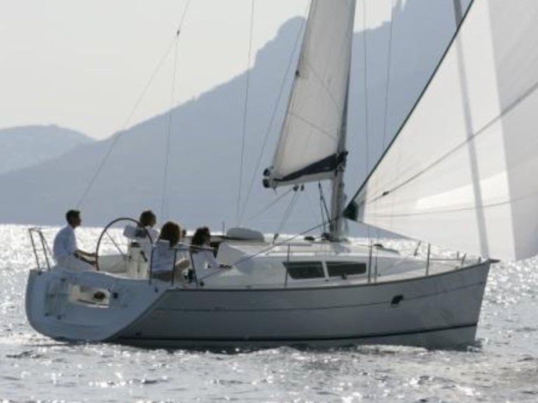 Jeanneau Sun Odyssey 32i charter bareboat or captained in  Betina