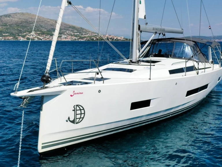 Bareboat Rental Sailboat Hanse with a boat licence