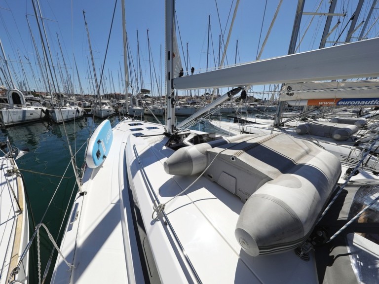 Boat rental Bavaria Bavaria C50 Style in Biograd na Moru on Samboat