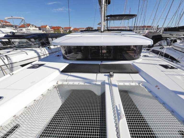 Catamaran rental in Pirovac - Lagoon Lagoon 42