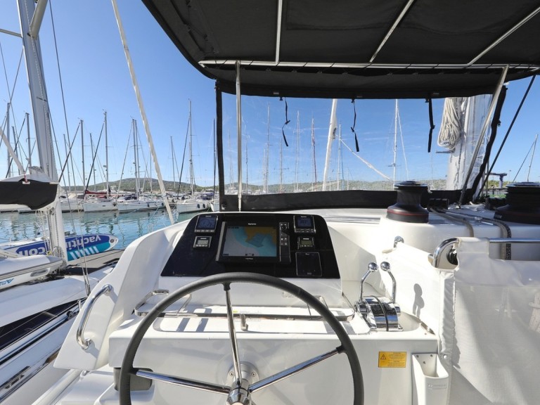 Catamaran rental with or without captain Lagoon Pirovac