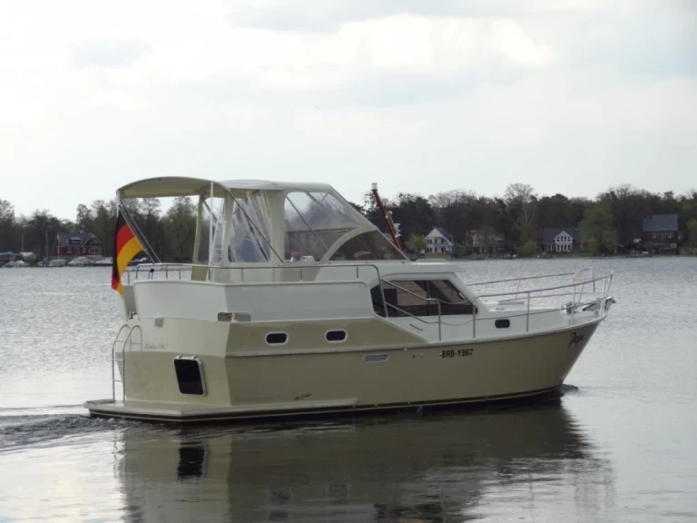 Houseboat rental in Zehdenick - Concordia 92 AC "Pepe & King Arthur"