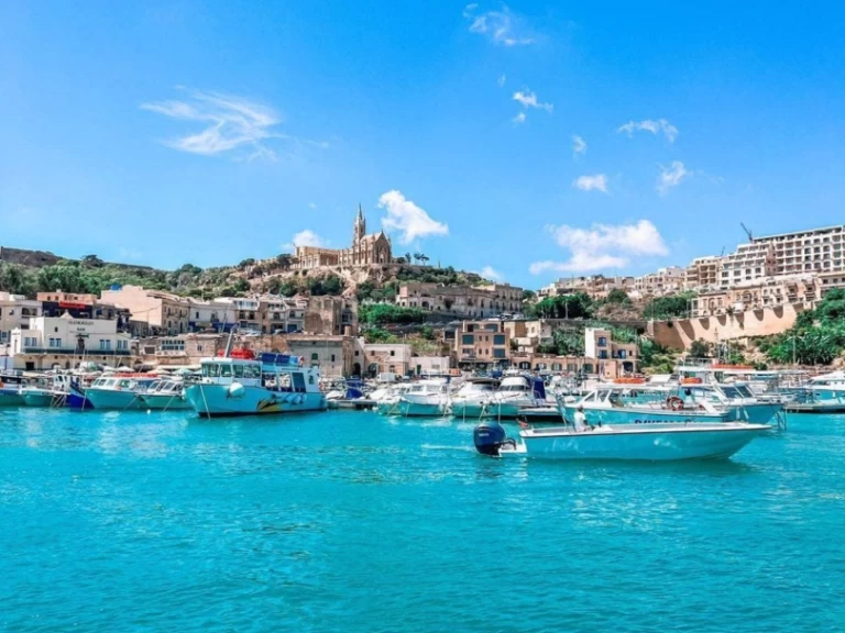 Yacht charter Xemxija cheap Coronet