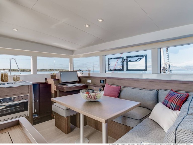 LAGOON 40 | 2020 LAGOON 40 | 2020 charter bareboat or captained in  Bonifacio