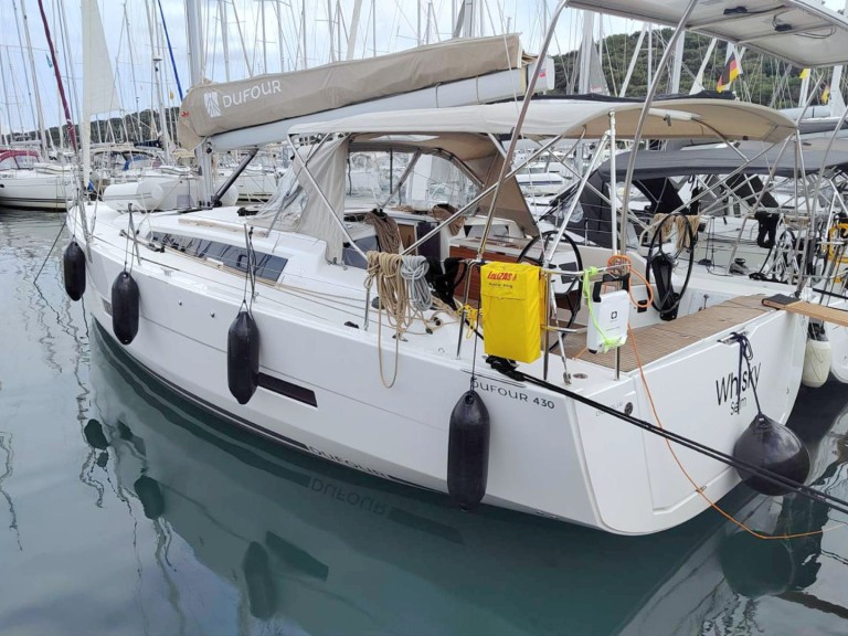 Bareboat Rental Sailboat Dufour with a boat licence