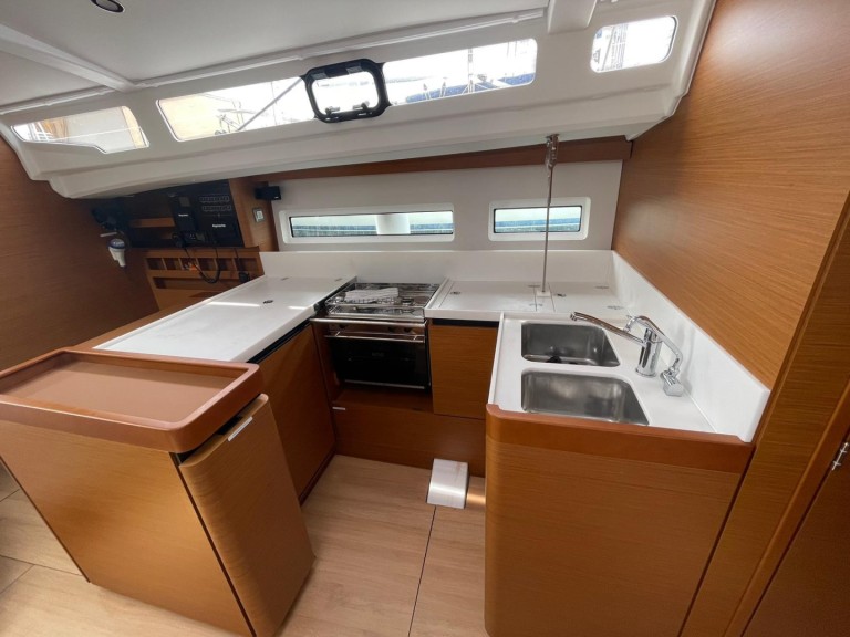 Jeanneau Sun Odyssey 440 charter bareboat or captained in  Palma de Mallorca