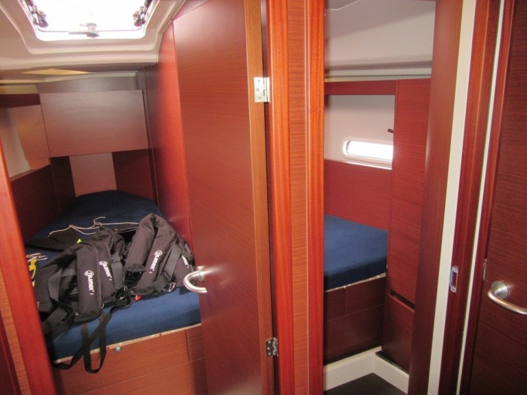 Sailboat rental in Saltsjö-duvnäs - Hanse Hanse 458