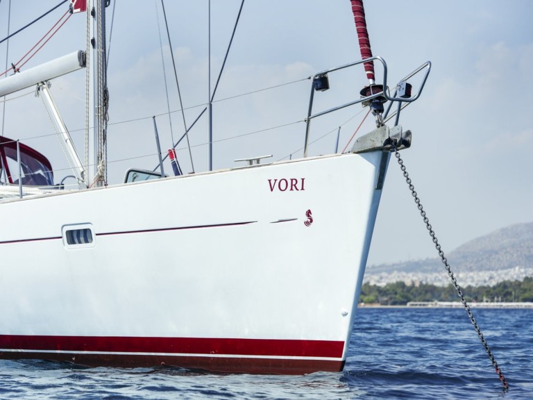 Rent a Bénéteau Oceanis 473 Clipper Alimos