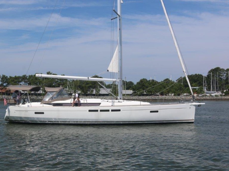 Bareboat Rental Sailboat Jeanneau with a boat licence