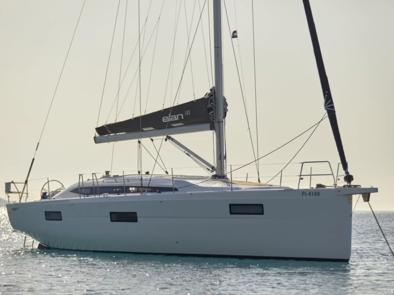 Sailboat rental with or without captain Elan Pirovac