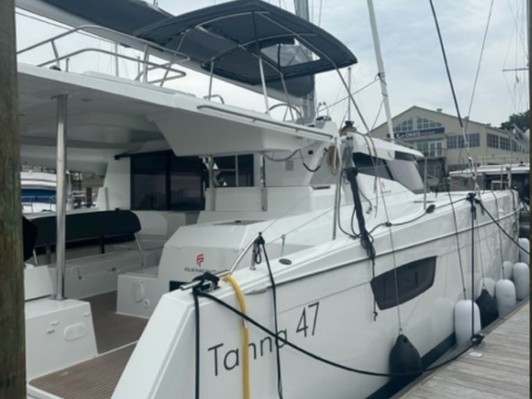Catamaran rental with or without captain Fountaine Pajot Annapolis