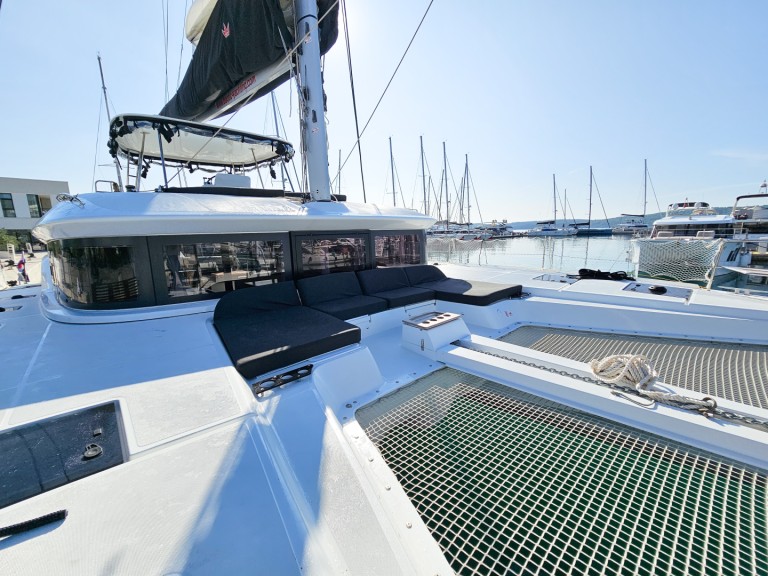 Yacht charter Seget Donji cheap Lagoon 51