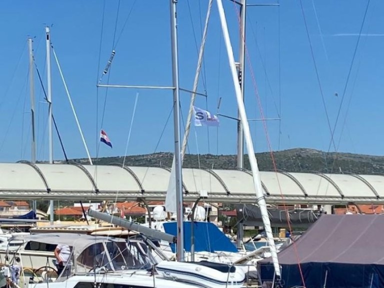 Yacht charter Rogoznica cheap Oceanis 34.1