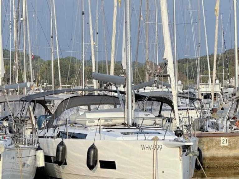Boat rental Hanse Hanse 460 in Biograd na Moru on Samboat