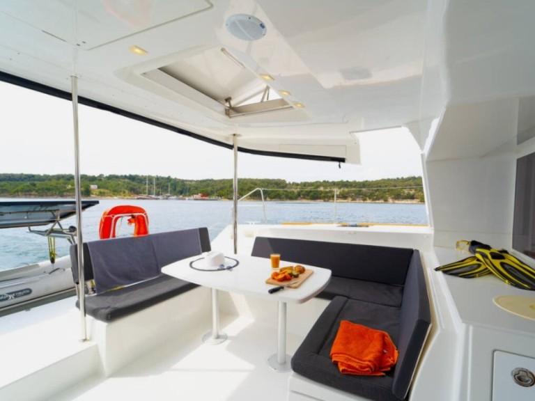Catamaran rental in Rogoznica - Lagoon Lagoon 450 F
