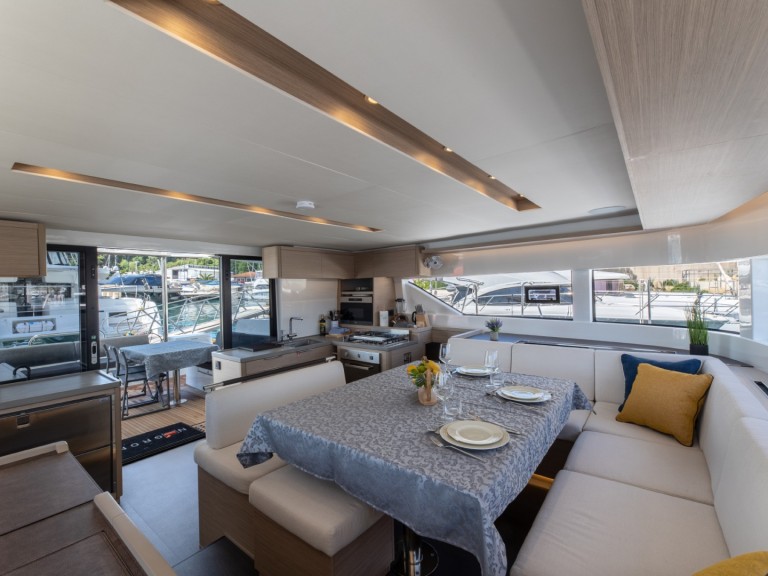 Rent a Lagoon Lagoon 51 Rogoznica