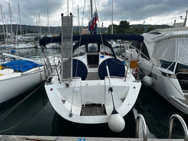Bareboat Rental Sailboat Elan with a boat licence