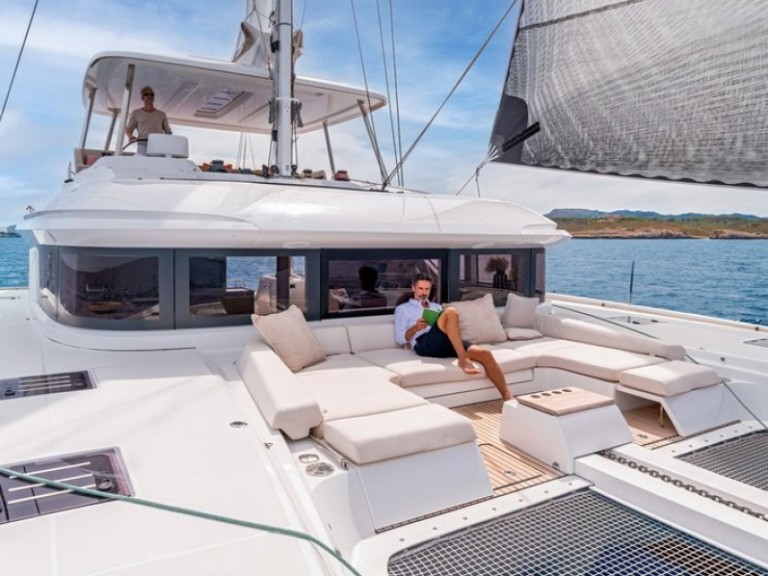 Catamaran rental in Kaštela - Lagoon Lagoon 55