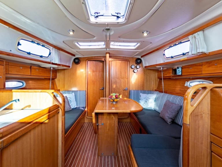 Bavaria Cruiser 37 in Punat on SamBoat