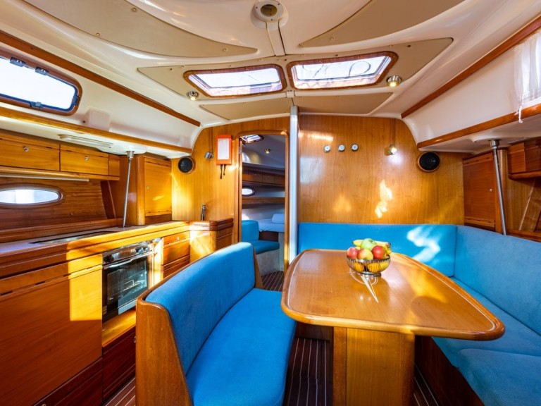 Rent a Bavaria Bavaria 39 Cruiser Punat