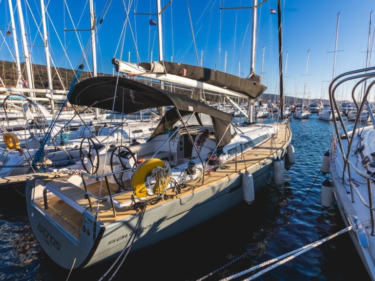 Rent a Salona Salona 44 Marina Punat