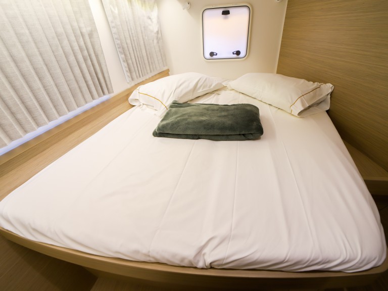 Yacht charter Olbia cheap Lagoon 42