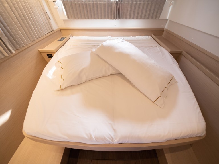 Yacht charter Olbia cheap Lagoon 42