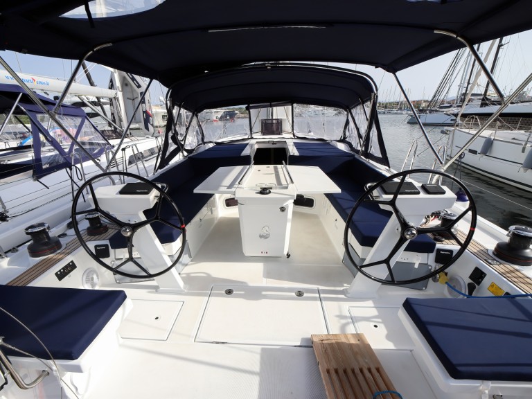 Bareboat Rental Sailboat Bénéteau with a boat licence