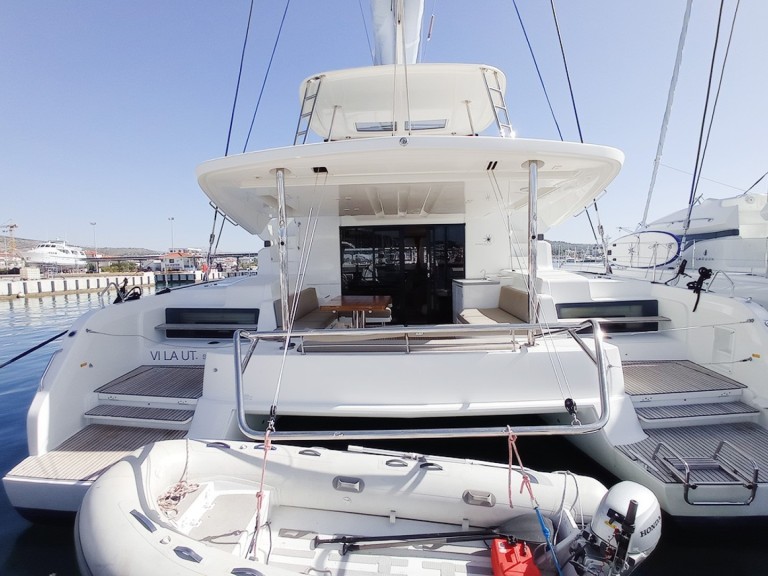 Bareboat Rental Catamaran Lagoon with a boat licence