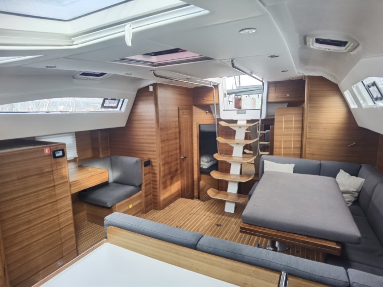 Boat rental Elan Impression 50.1 in Punat on Samboat