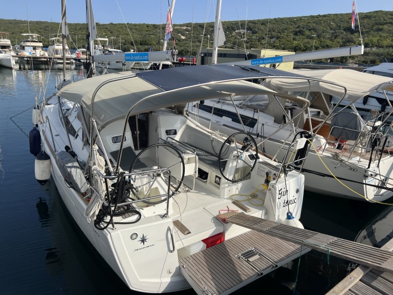 Sailboat for rent Marina Punat at the best price