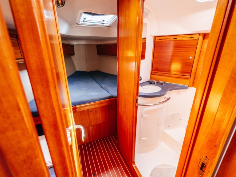 Bavaria Bavaria 38 Cruiser charter bareboat or captained in  Betina