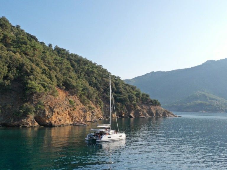 Catamaran rental in Kavála - Fountaine Pajot Isla 40