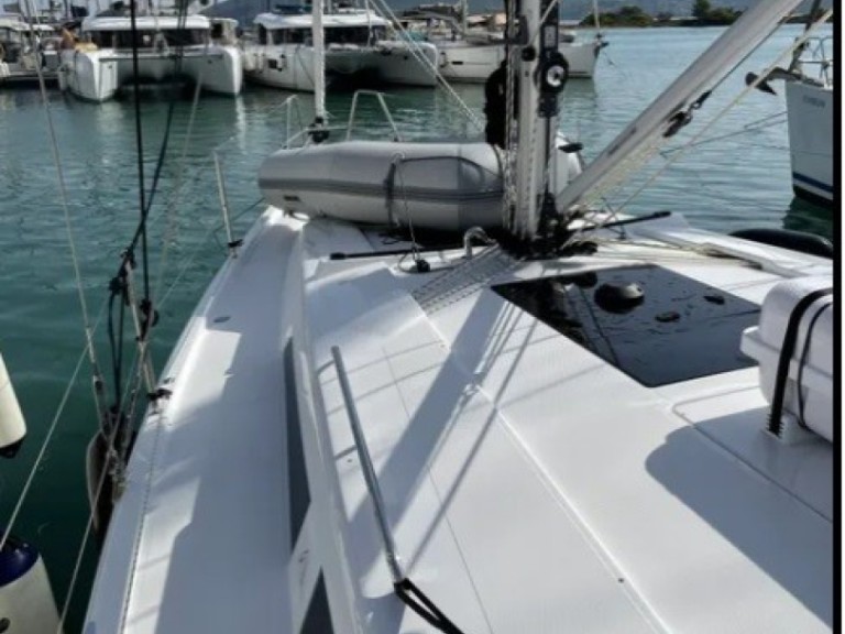 Hanse Hanse 388 in Lefkáda on SamBoat