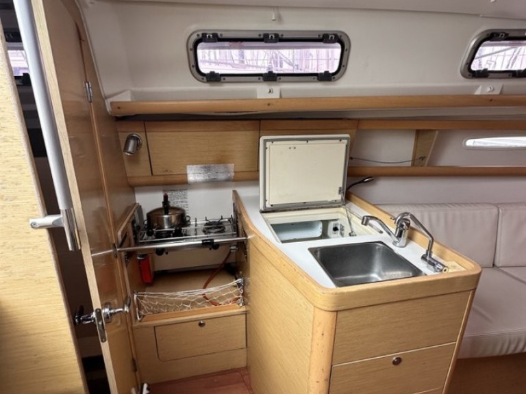 Bénéteau First 30 in La Rochelle on SamBoat