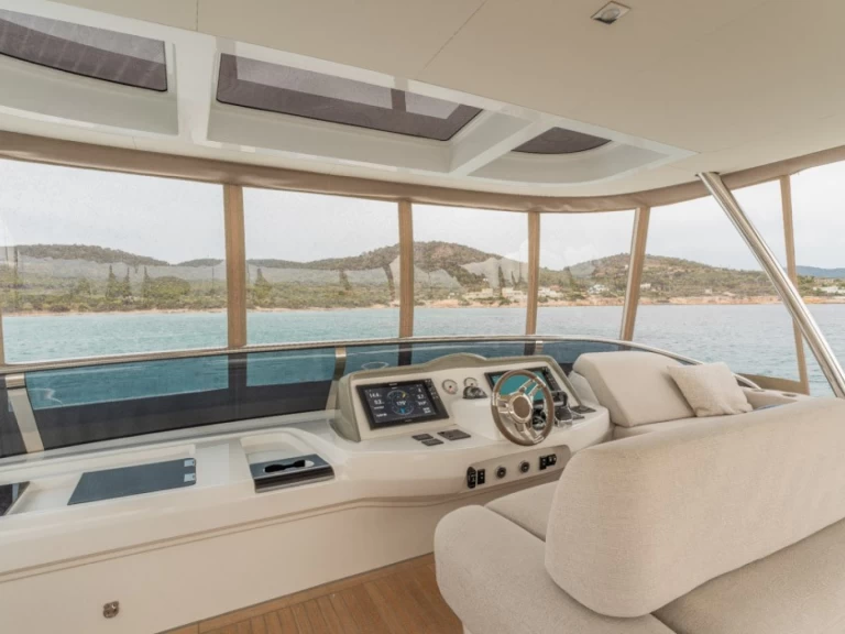 Bareboat Rental Luxury Yacht Lagoon with a boat licence