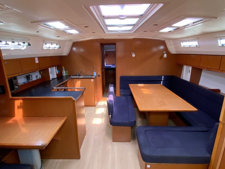 Bareboat Rental Sailboat Bavaria with a boat licence