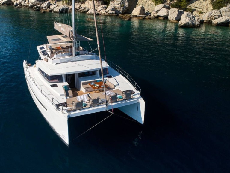 Bareboat Rental Catamaran Bali Catamarans with a boat licence