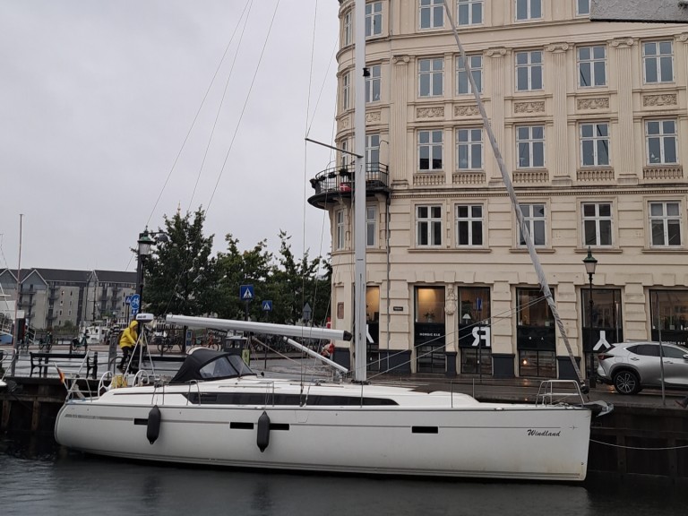 Bavaria Cruiser 46 in Göteborgs stad on SamBoat