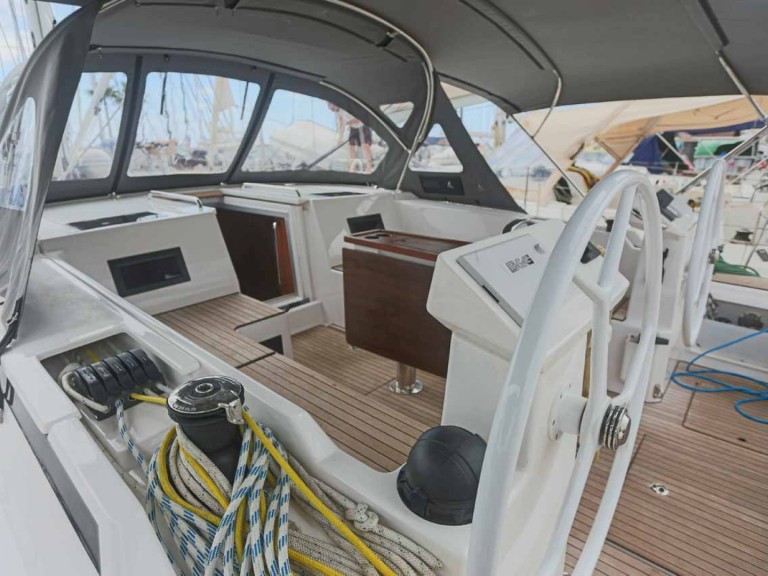 Bareboat Rental Sailboat Bavaria with a boat licence