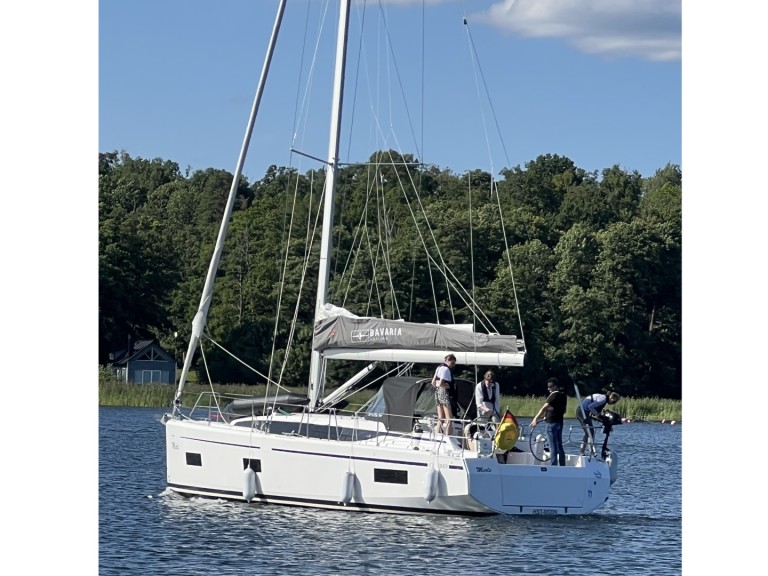 Sailboat for rent Saltsjö-duvnäs at the best price